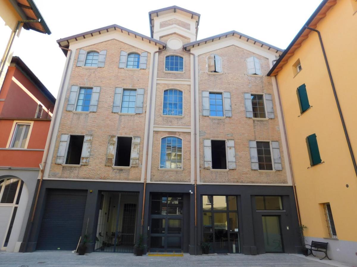 Piumaviola Beds & Apartments Parma Exteriér fotografie