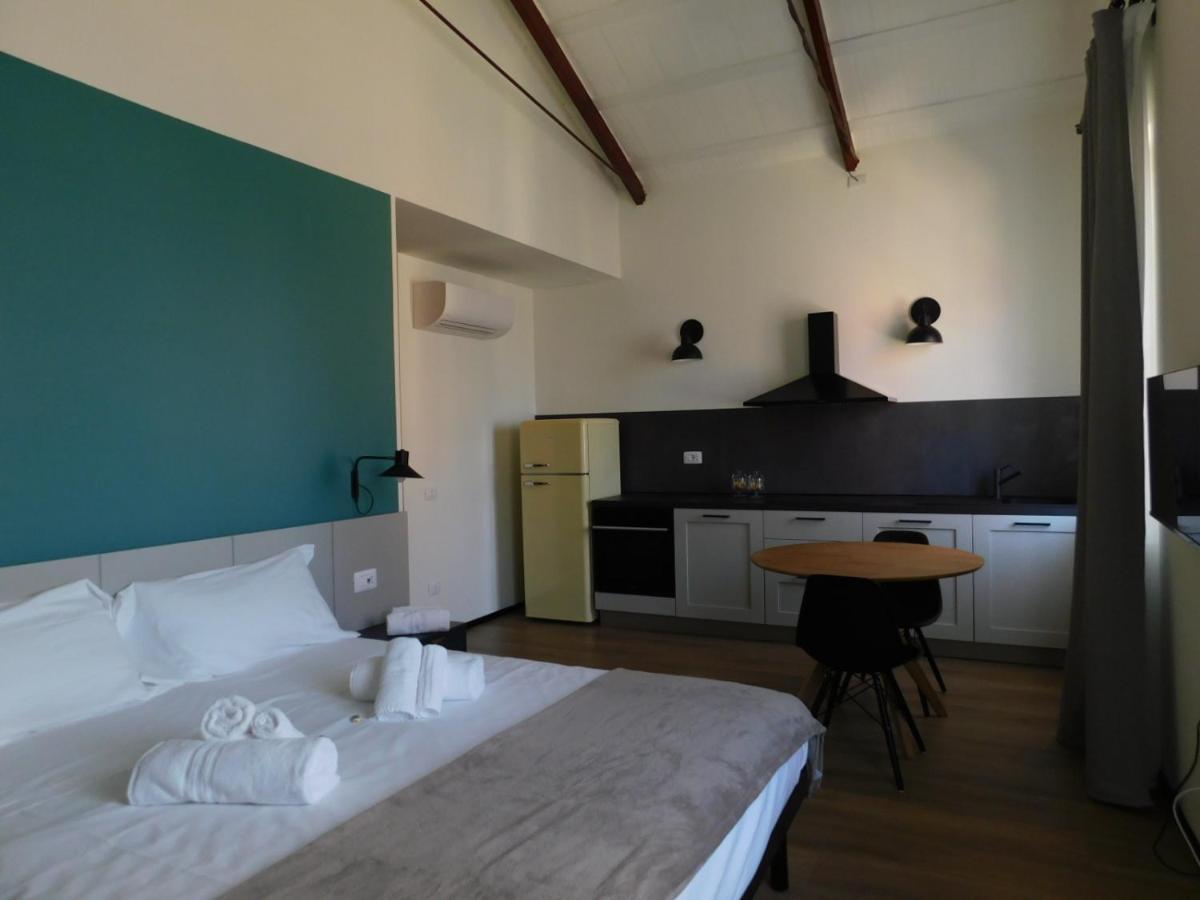 Piumaviola Beds & Apartments Parma Exteriér fotografie