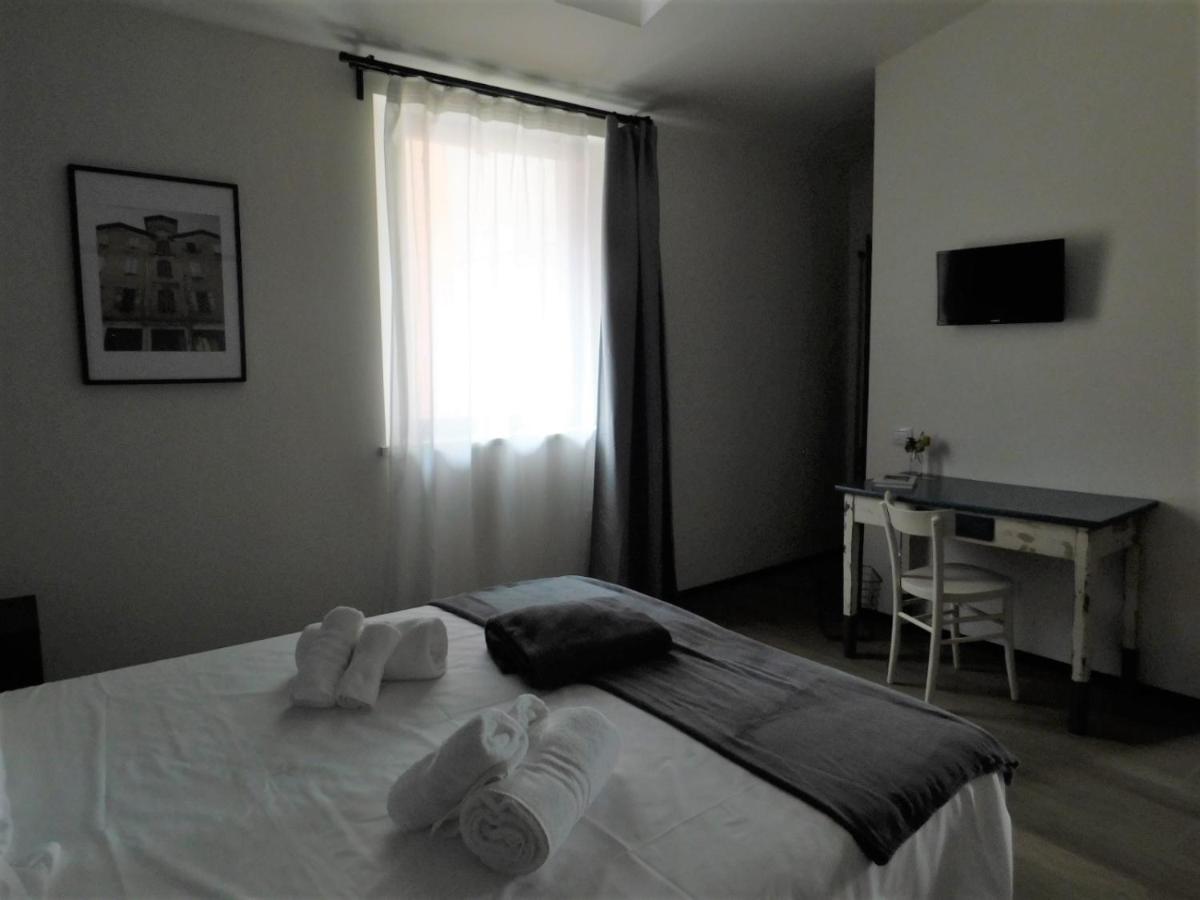 Piumaviola Beds & Apartments Parma Exteriér fotografie