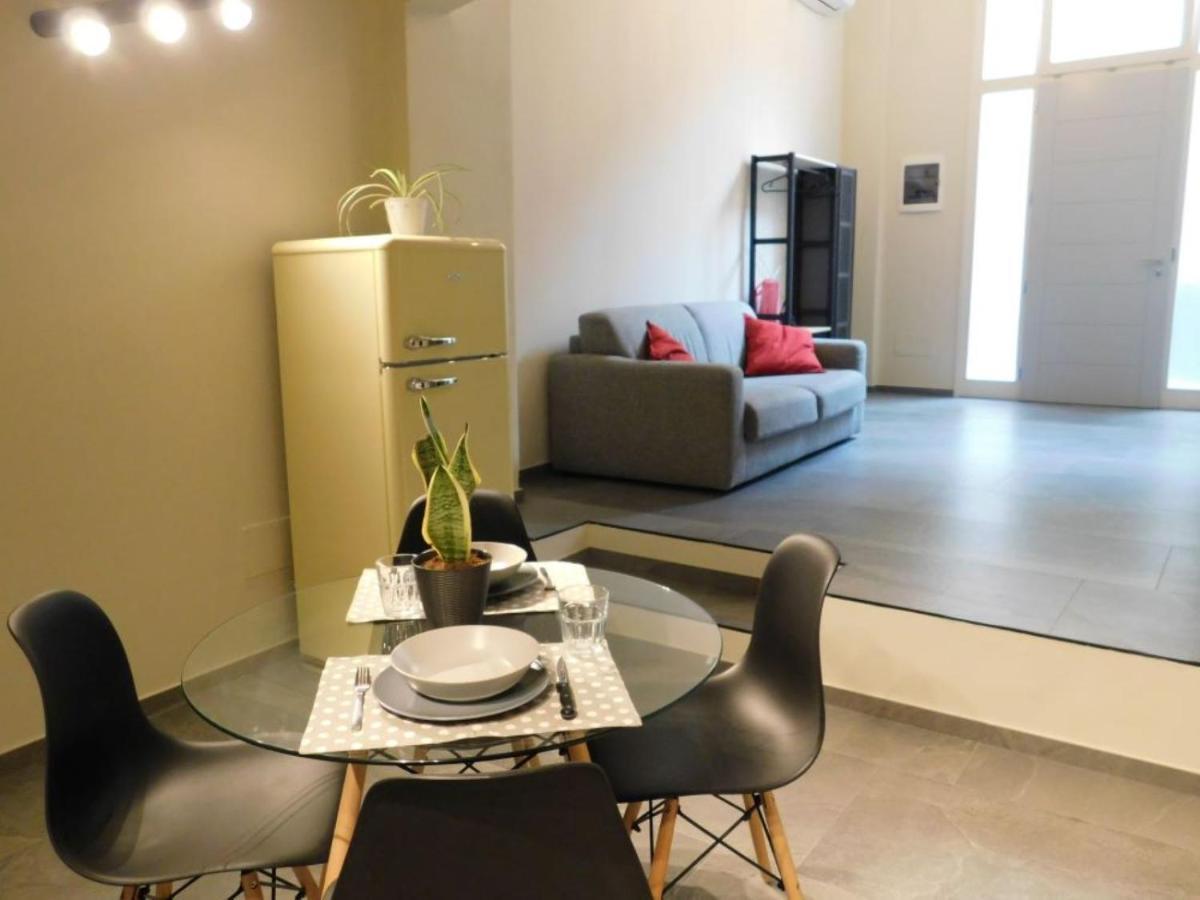 Piumaviola Beds & Apartments Parma Exteriér fotografie