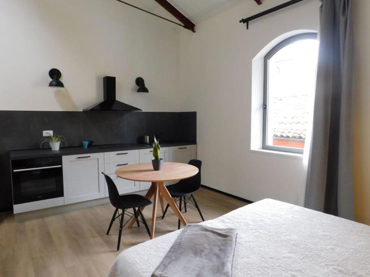 Piumaviola Beds & Apartments Parma Exteriér fotografie
