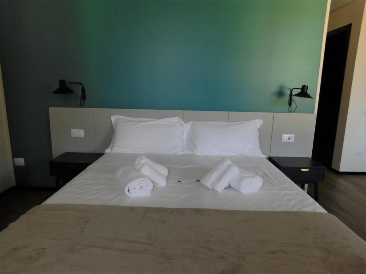 Piumaviola Beds & Apartments Parma Exteriér fotografie